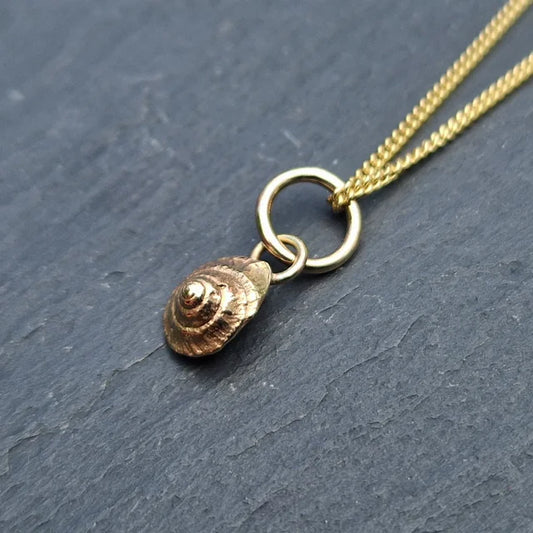 Winkle Shell Pendant - Gold