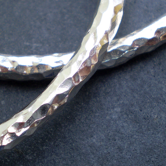 Beaten Halo Bangle - Silver