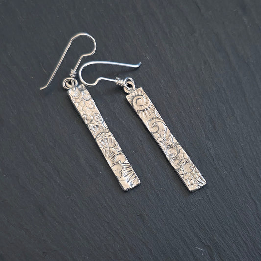 Tidal Traces Short Dangly Earrings