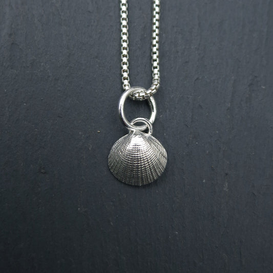 Scallop Shell Pendant - Silver