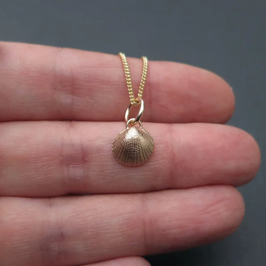 Scallop Shell Charm - Gold