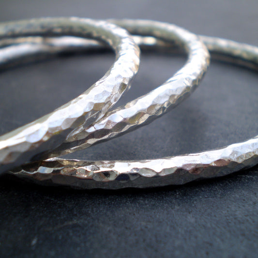 Beaten Halo Bangle - Silver