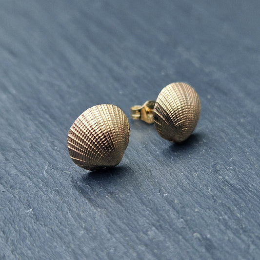Scallop Studs - Gold