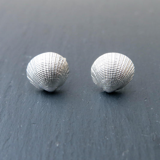 Scallop Studs - Silver