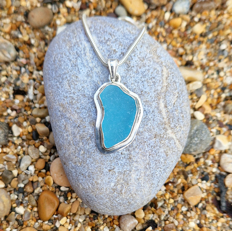 Silver & sea glass pendant,2025
